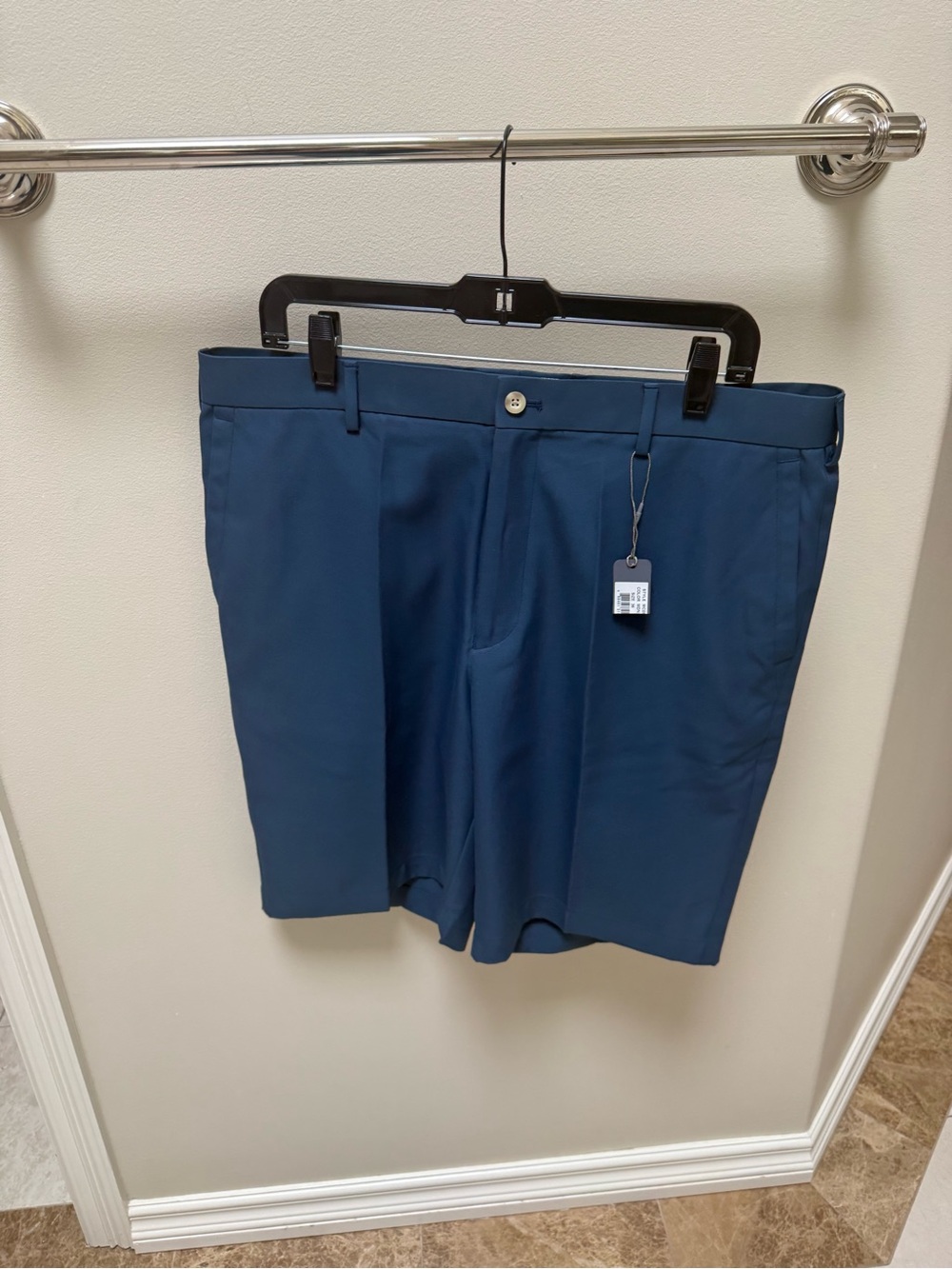 Peter Millar midnight shorts -36